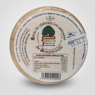 Queso de Taramundi con nueces y avellanas